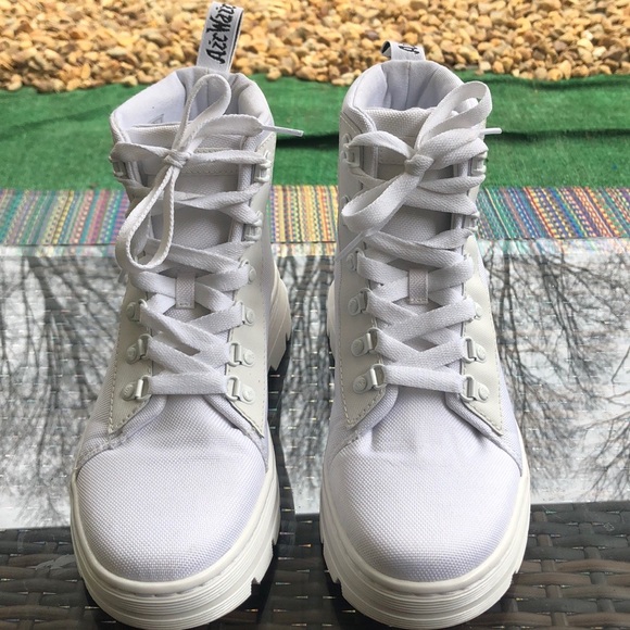 Dr. Martens Shoes - Dr.Marten’s white-white combs boots